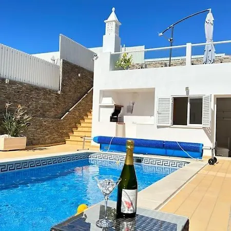Belle Maison Avec Piscine Chauffee Vila *