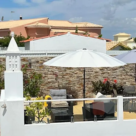 Vila Belle Maison Avec Piscine Chauffee