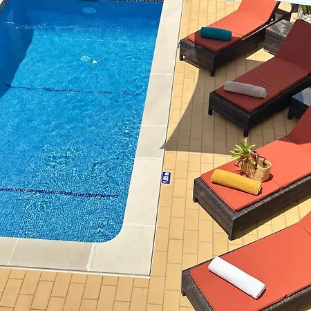 Belle Maison Avec Piscine Chauffee Vila